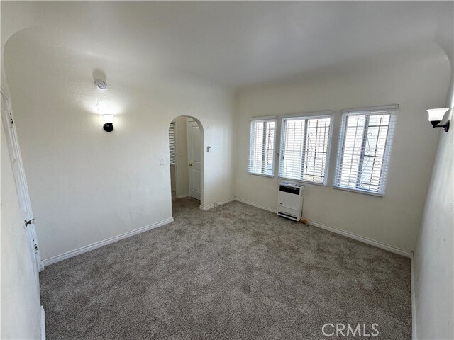 Foto del edificio - 5036 Denker Ave