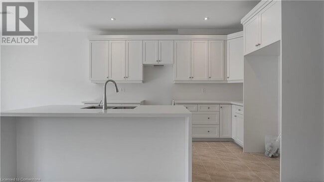 Building Photo - 23 Holder Dr