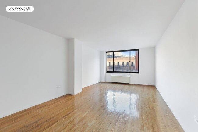 Building Photo - 344 Third Avenue 4F