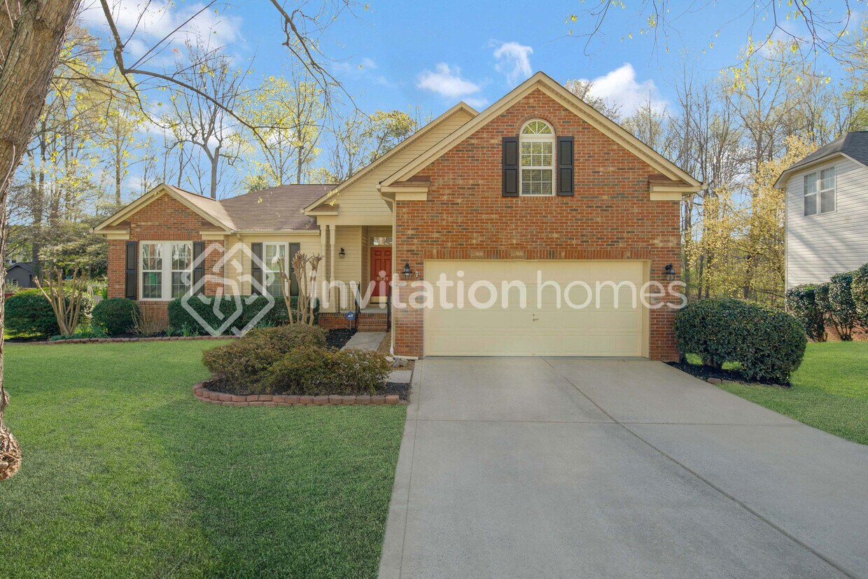 Primary Photo - 8731 Londonshire Dr