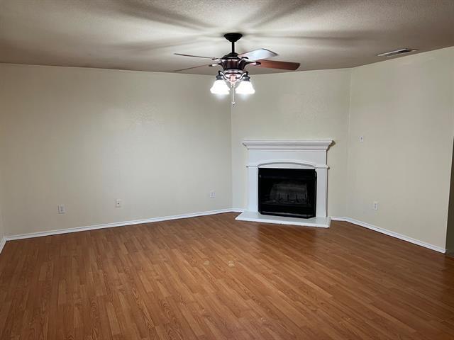 Building Photo - 421 Bretts Way