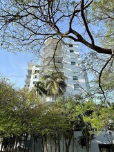 Building Photo - 6900 Bay Dr