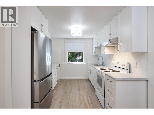 Photo du bâtiment - 2176 W 13th Ave