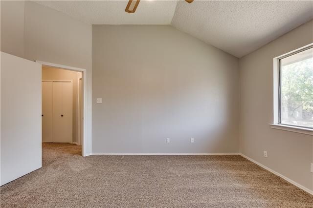 Building Photo - 3917 Lois Cir