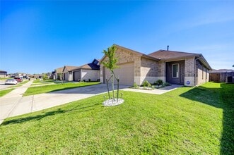 Building Photo - 5406 Castlebury Meadows Dr