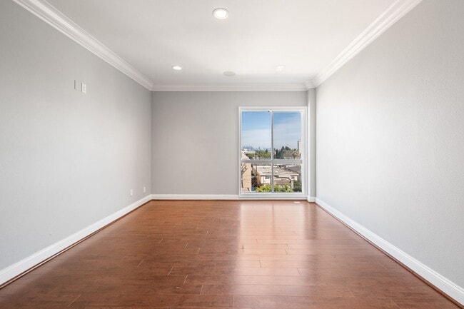 Foto del edificio - 1115 S Elm Dr