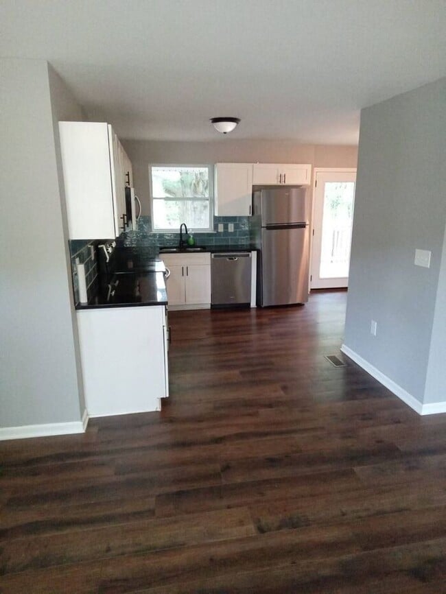 Building Photo - Updated Ranch Home with Lots of Space! COMING SOON!
