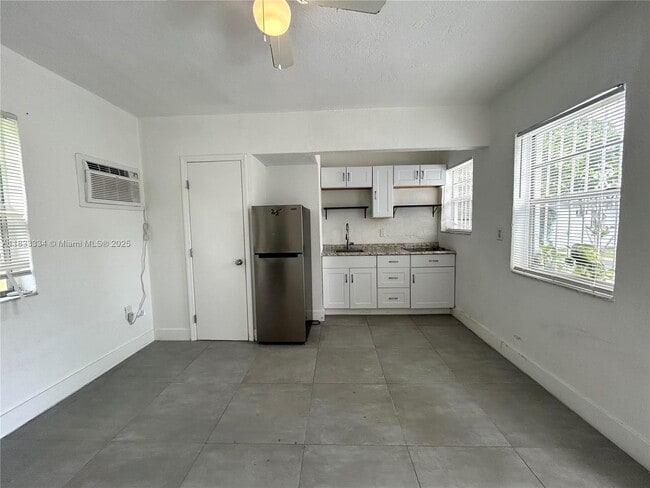 Building Photo - 601 NW 90th St