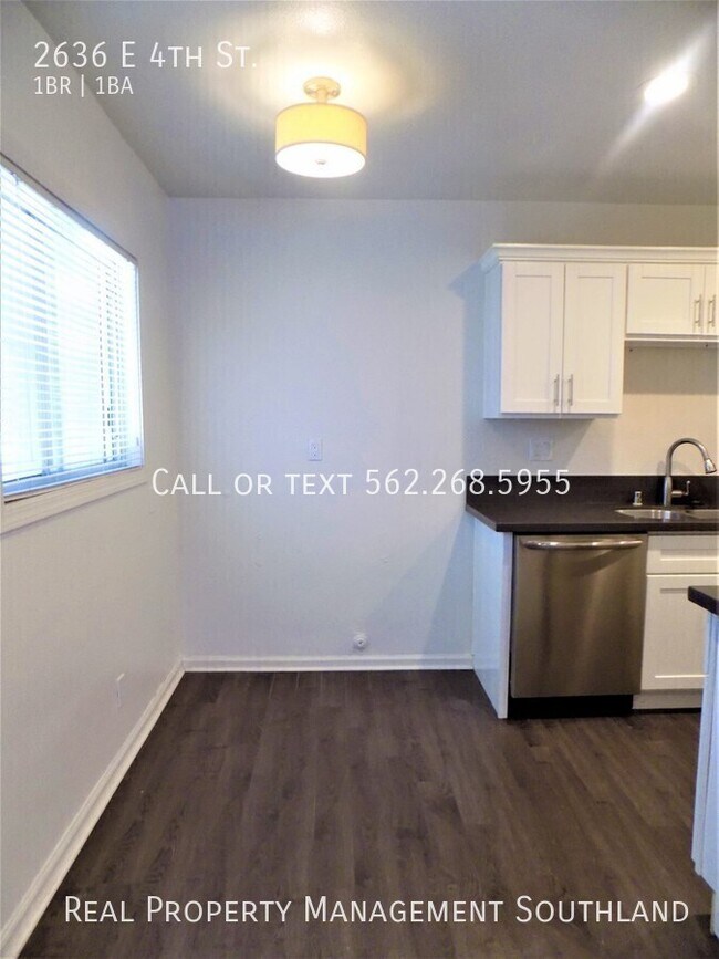 Foto del edificio - 2636 E 4th St