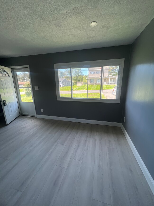 444 Deerwood Rd, Utica, NY 13502 House Rental in Utica, NY