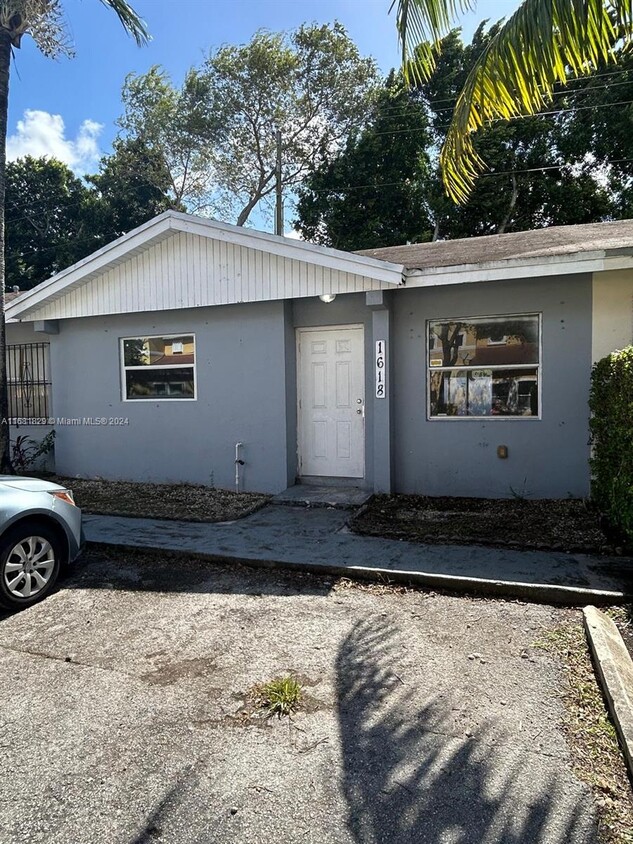 Foto principal - 1618 Sunrise Blvd