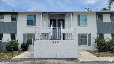 Building Photo - 429 SW 47th Terrace