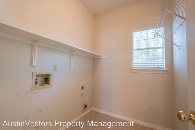 Foto del edificio - 3 br, 2.5 bath House - 1015 Hawk Ct