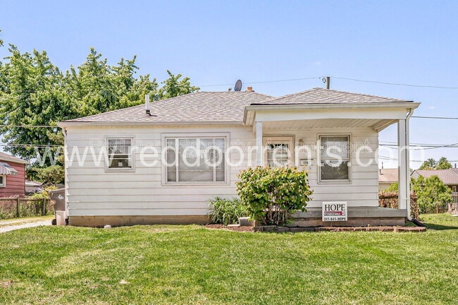 Photo - 1742 N Whittier Pl Apartment