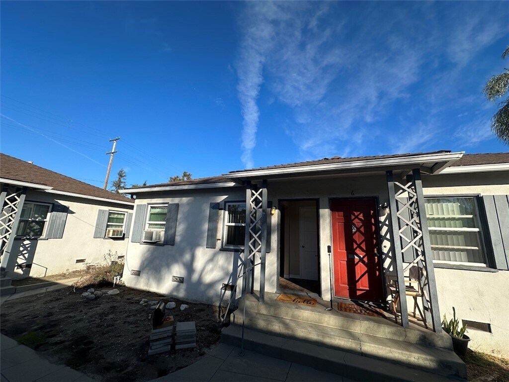 Primary Photo - 901 N San Gabriel Ave