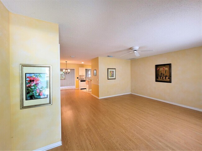 Foto del edificio - 6525 5th St