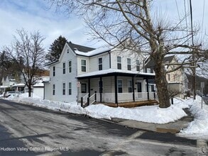 Building Photo - 520 Delaware Ave