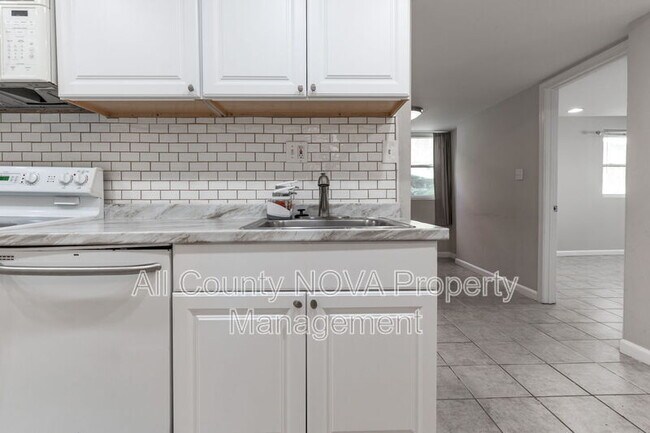 Foto del edificio - 4141 21st Rd N
