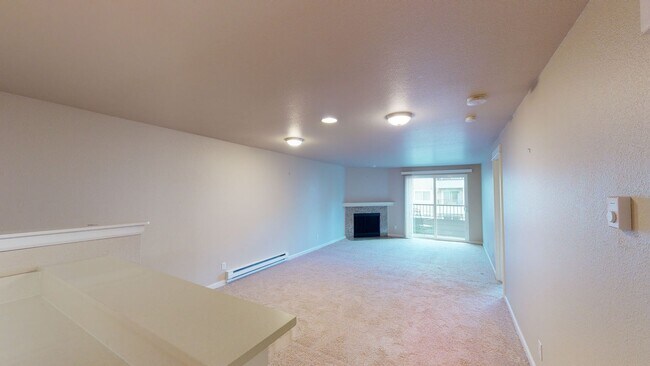 Foto del edificio - Charming 2-2 Condo in Moss Bay – Available April 5