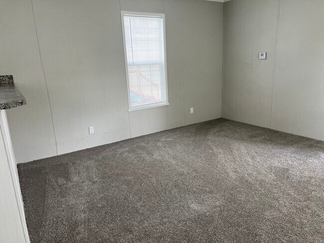 Building Photo - 5197 Chantelle Dr