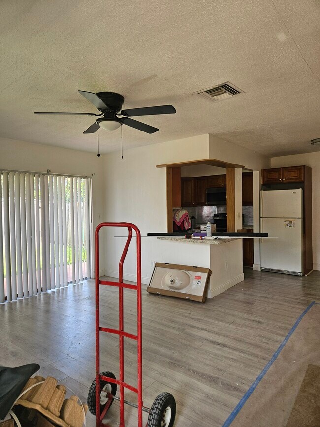 Foto del edificio - 6231 SW 37th Ct