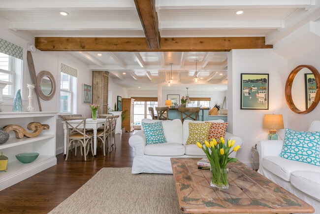 Beautifully renovated 4 BR, 2/5 BA "Sopo Cottage" has been features in magazines, blogs, pinterest. - 11 Henry St