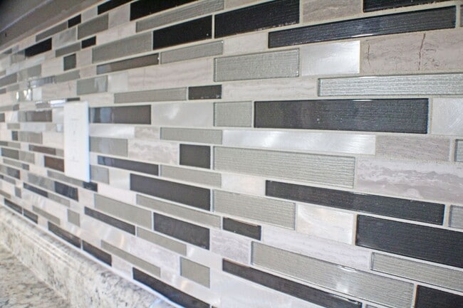 Building Photo - Home on Kenwood:New Year, New Home: 50% Of...