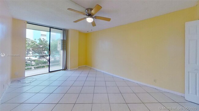Foto del edificio - 2821 N Miami Beach Blvd