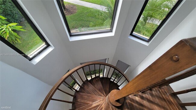Foto del edificio - 6 br, 4.5 bath House - 21384 Greenwood Ct
