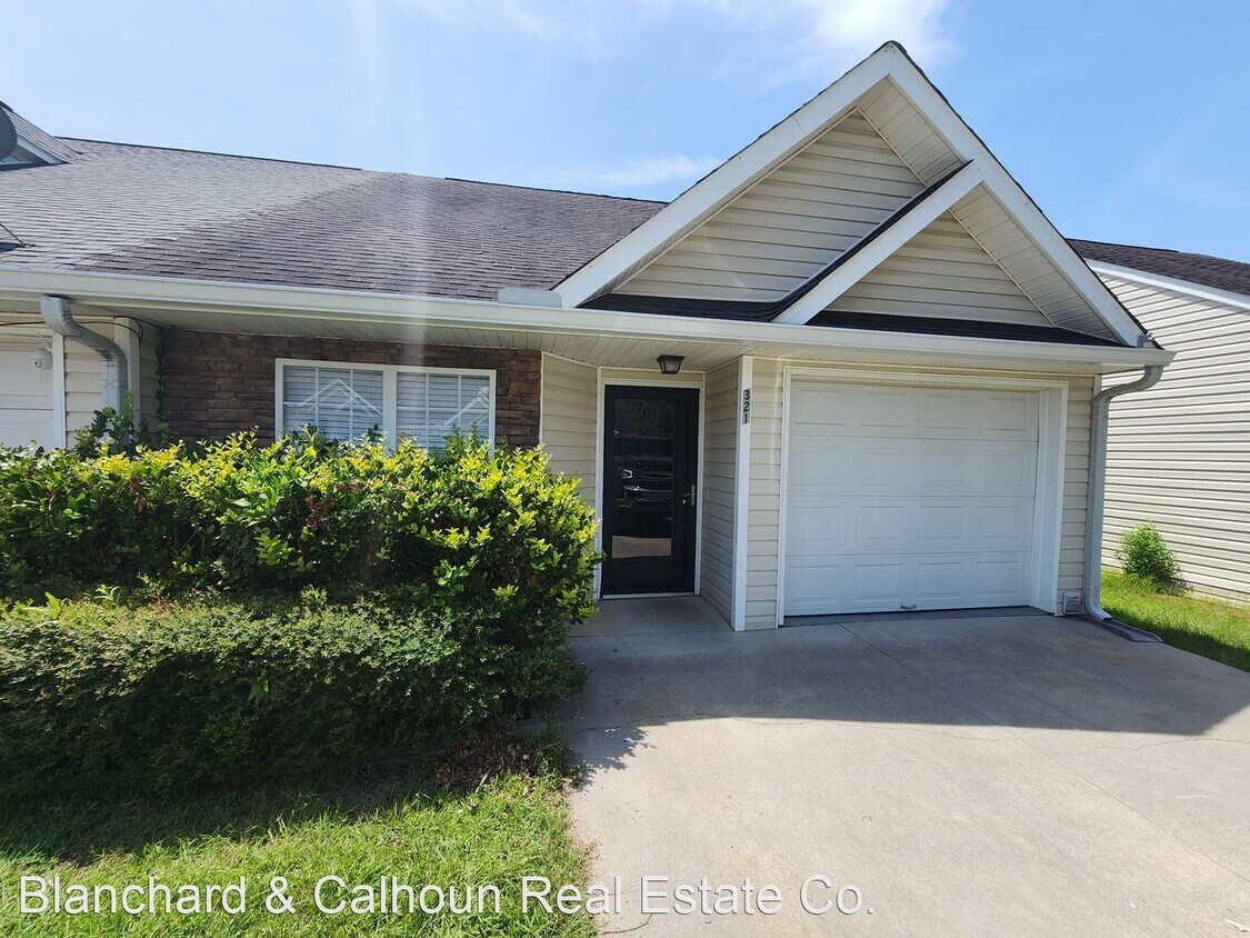 Foto principal - 3 br, 3 bath House - 321 Whitney Place