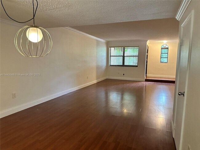 Foto del edificio - 1607 NE 105th St