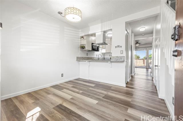 Building Photo - 94-1474-1474 Lanikuhana Ave