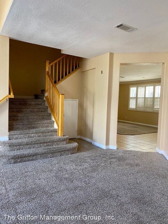 Building Photo - 5 br, 3 bath House - 347 Steiner Drive