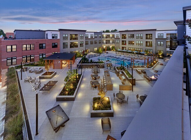 Building Photo - 333 North Broad