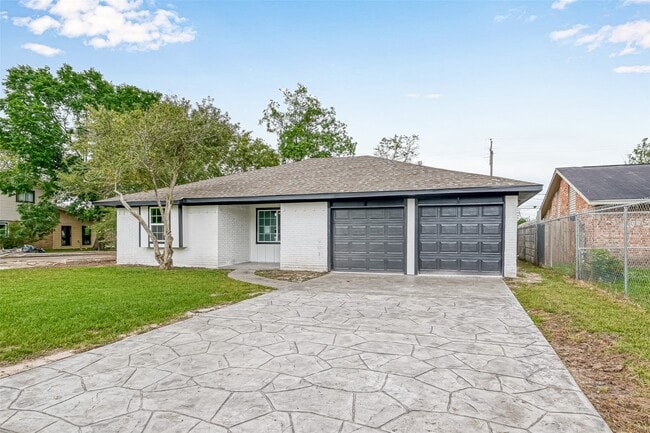 Building Photo - 17114 Folsom Dr