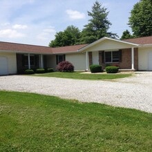 Building Photo - 5391 Country Club Rd