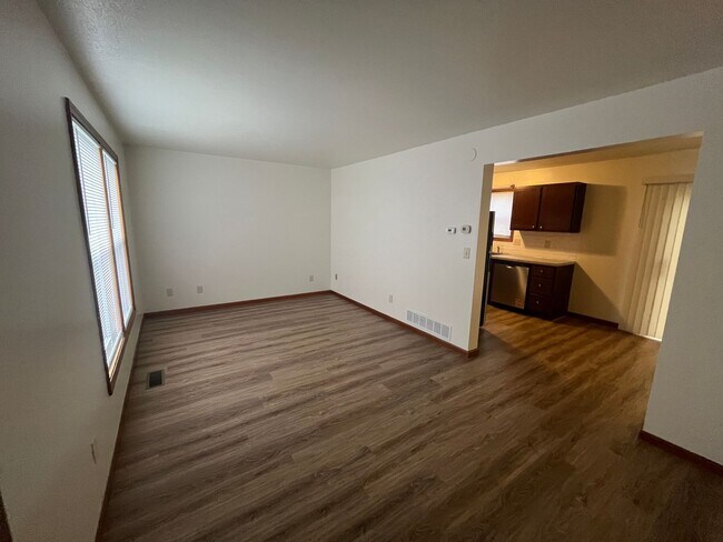 Foto del edificio - 3 Bedroom Duplex Available in Goshen