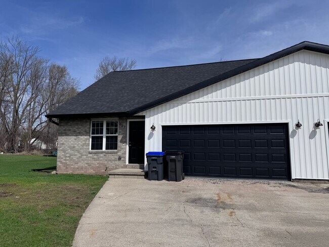 Foto del edificio - 627 E Pine St