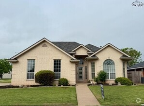Building Photo - 5510 Long Leaf Dr