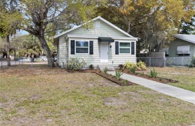 Photo - 1215 31st St House