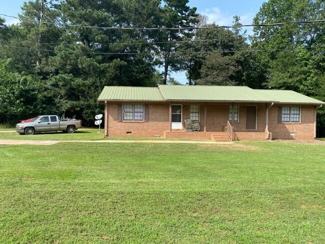 Front View - 112 Live Oak Dr