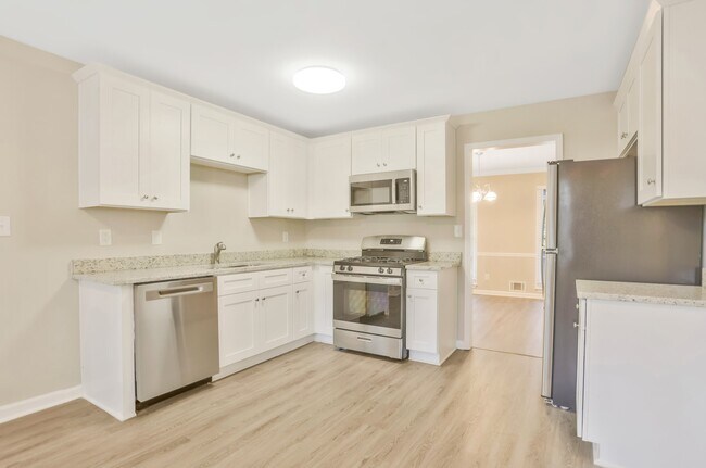 Foto del edificio - 1243 Tinderbox Ln Nw