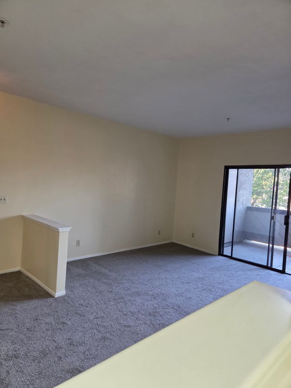 Foto del edificio - 1256 Stanhope Ln