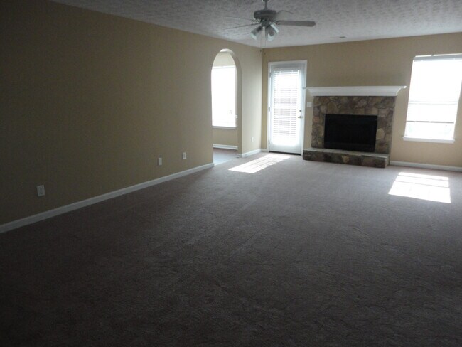 Foto del edificio - 4765 Beaver Rd