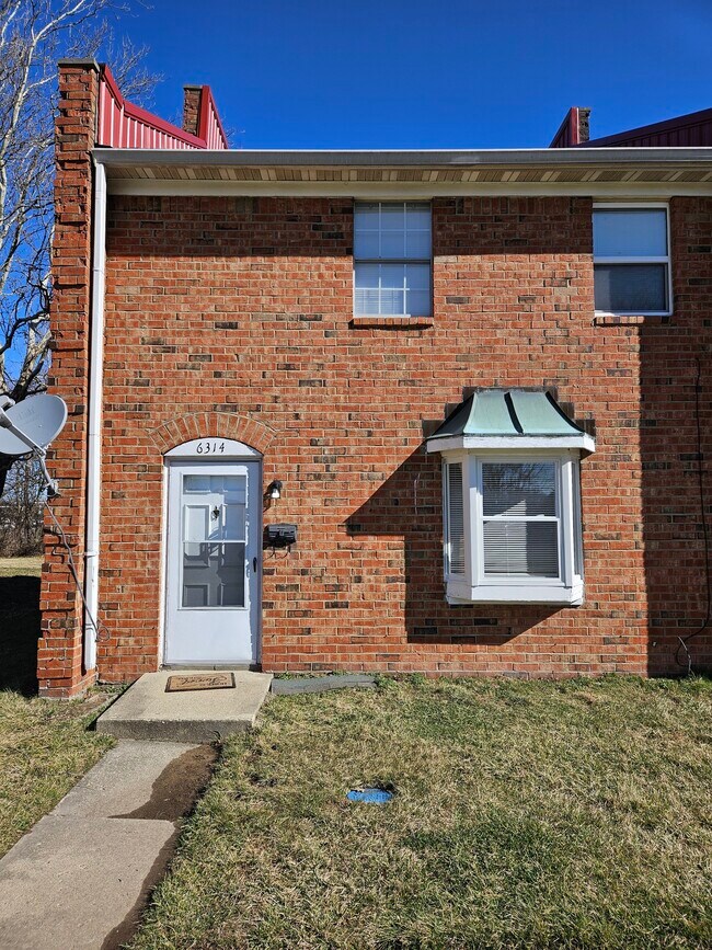 6314 Commons Dr, Indianapolis, IN 46254 Condo for Rent in