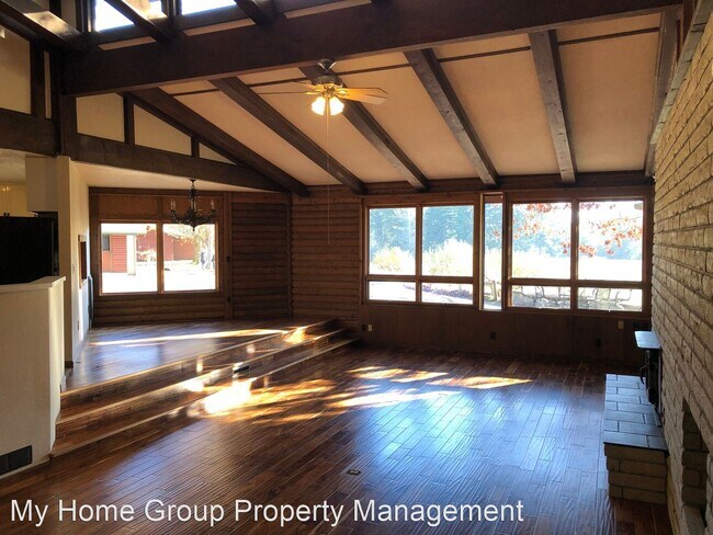 Building Photo - 4 br, 3 bath House - 12440 Koeppen Rd SE