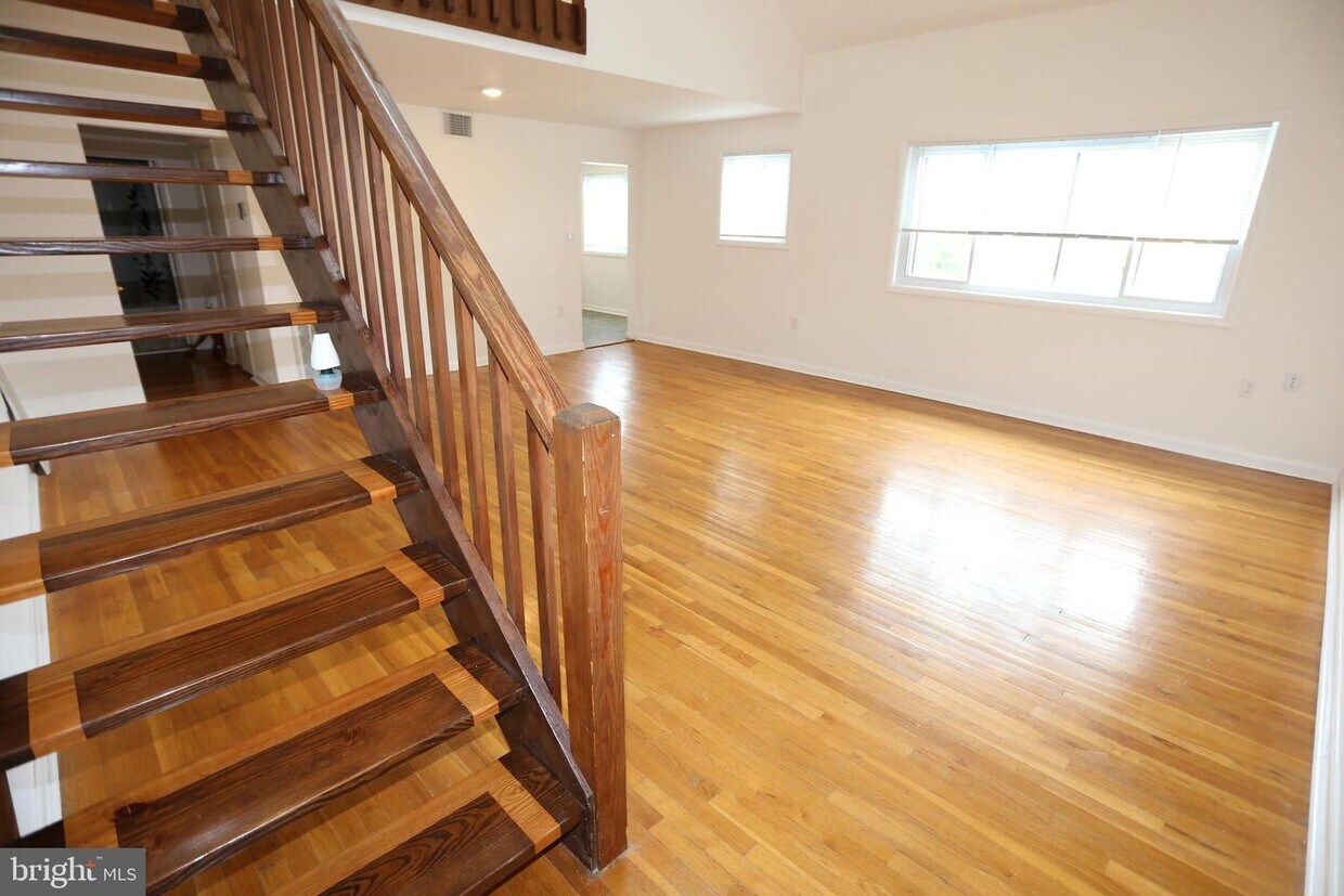 Primary Photo - 11514 Bucknell Dr