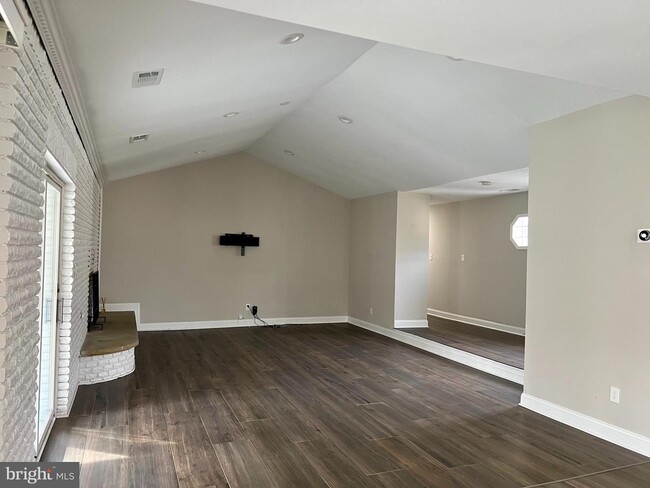 Foto del edificio - 4093 Fallway Ln