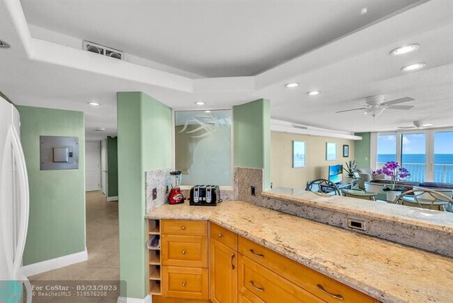 Building Photo - 3000 S Ocean Blvd