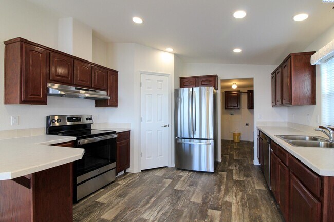 Foto del edificio - 3 Bed/2 Bath Home in Kennewick